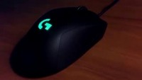THIS MOUSE HAS AIMBOT WTF! | Logitech G403 Prodigy Review